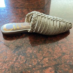 Circus by Sam Edelman adorable slide on sandal